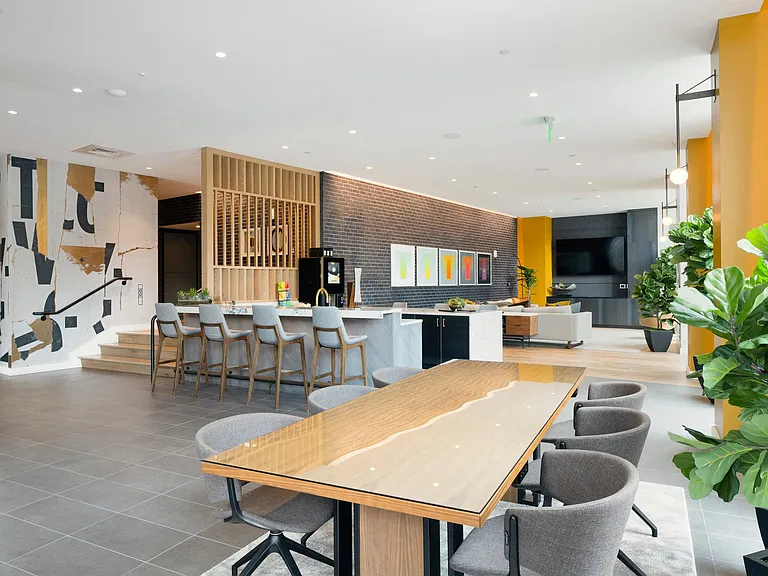 Wi-Fi Lounge 3