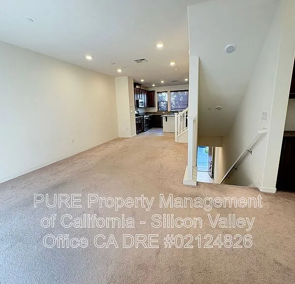2712 Ferrara Cir — Photo 6