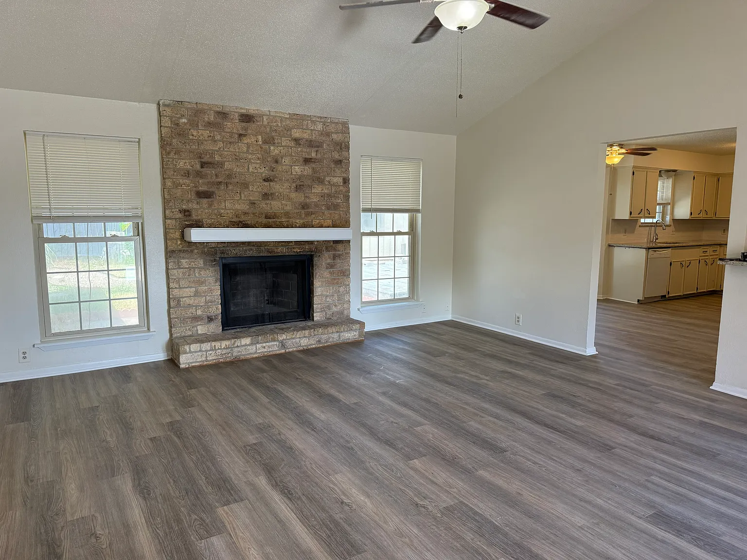 1803 Falcon Dr — Photo 3