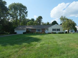 51 Valley View Cir, West Springfield, MA 01089