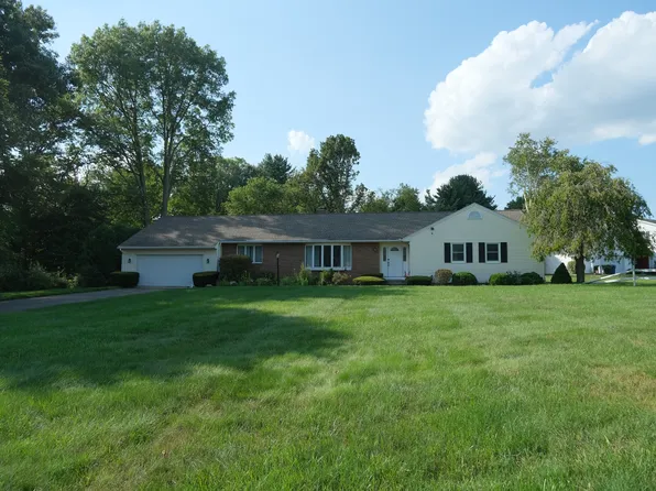 51 Valley View Cir, West Springfield, MA 01089