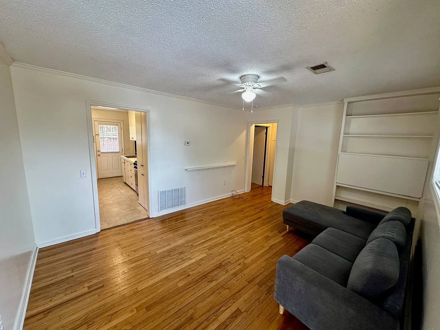 1 bed, 550 sqft, $1,019 — Photo 2