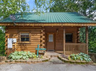 1613 Misty Hollow Way, Gatlinburg, TN 37738