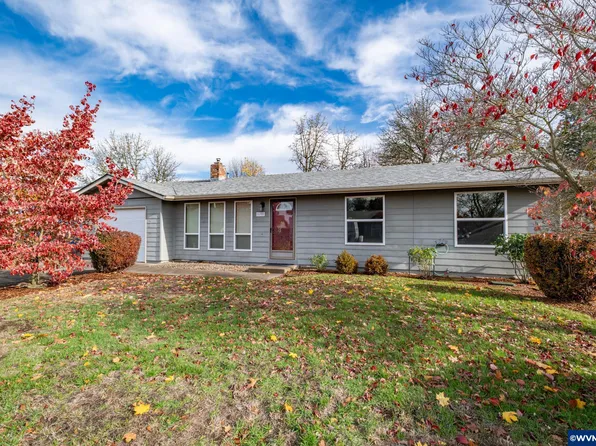695 S 16th St, Lebanon, OR 97355