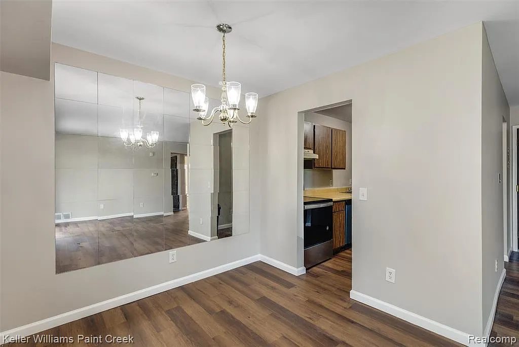 1 bed, 1.0 bath, 691 sqft, $1,100 — Photo 4