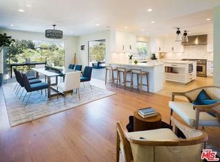 571 Radcliffe Ave, Pacific Palisades, CA 90272