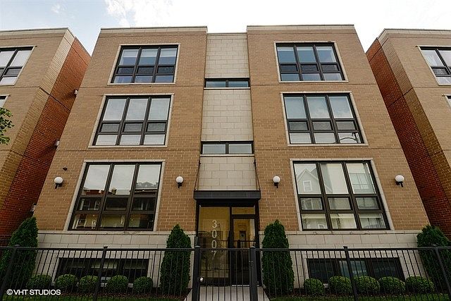 1st image of 3007 N California Ave APT 1N