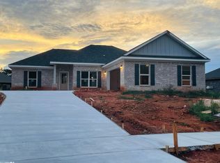 22745 Ridgewood Dr, Robertsdale, AL 36567