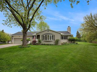3162 McClure Dr, Troy, MI 48084