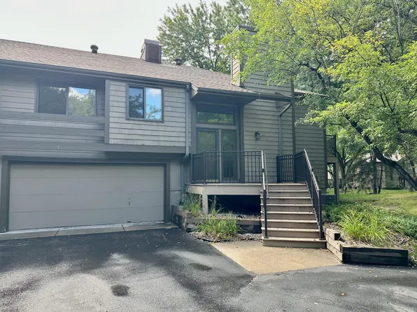 11519 Carriage Ct, Eden Prairie, MN 55344