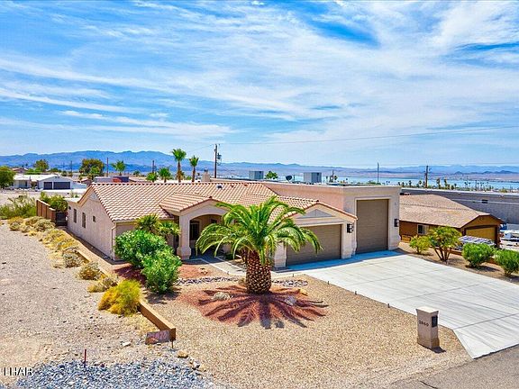 2nd image of 2860 Corral Dr