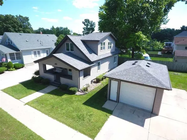 114 W 16th St, Cedar Falls, IA 50613