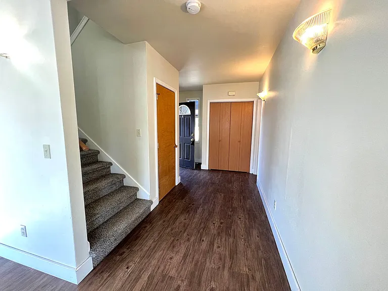 1308 N Brooklane St — Photo 4