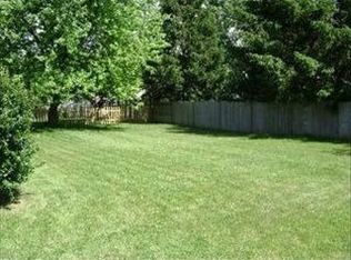 5517 Brittany Dr, McHenry, IL 60050