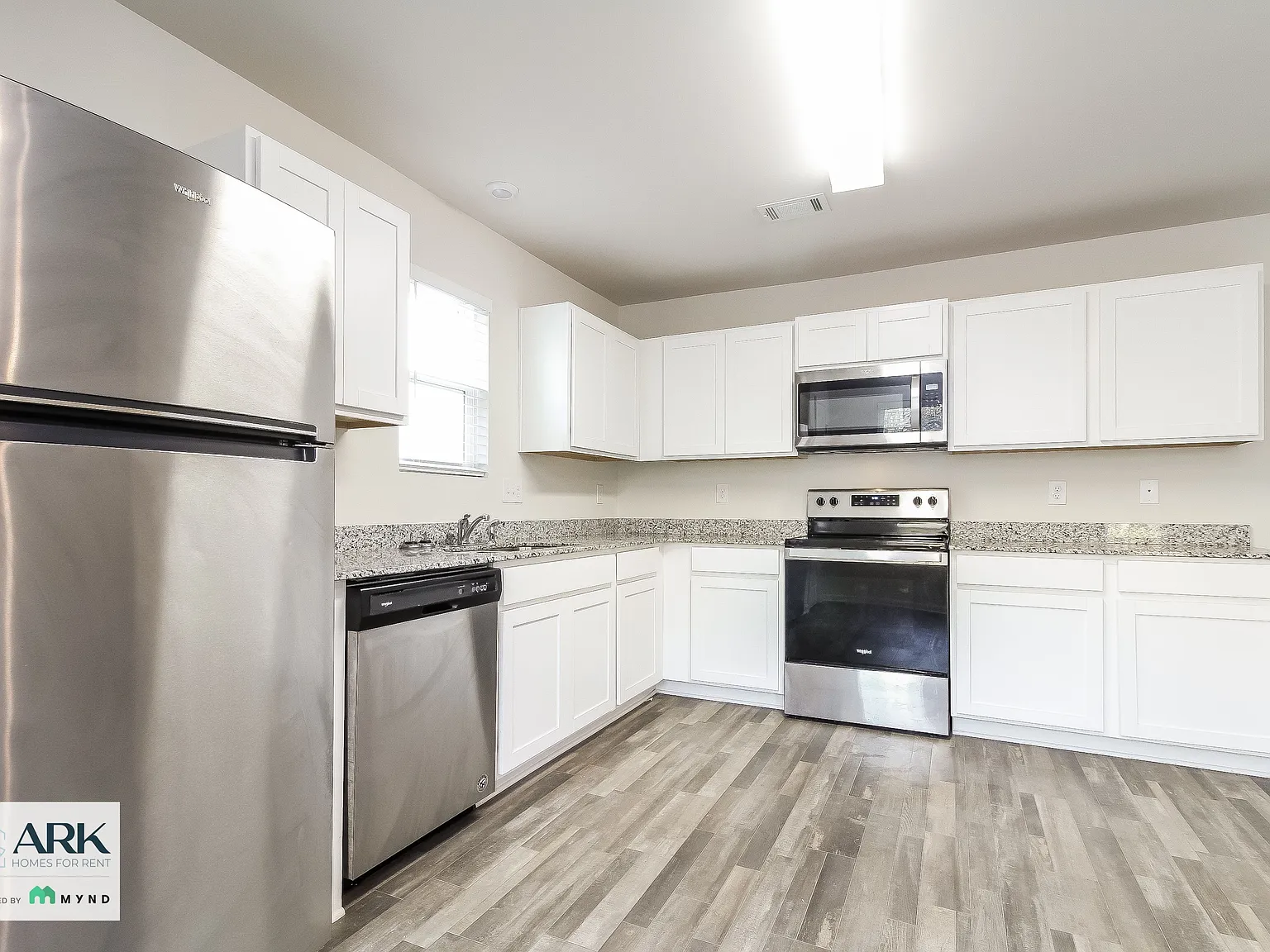 4 bed, 3.0 bath, 1811 sqft, $1,899 — Photo 4