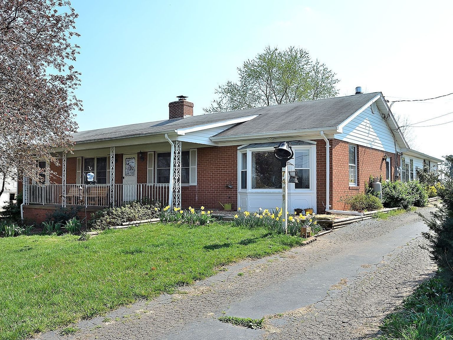 7411 Signal Hill Rd, Manassas, VA 20111 Zillow