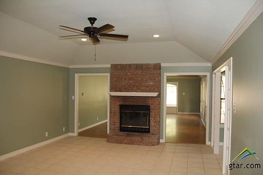 3rd image of 18078 Briarcrest Dr