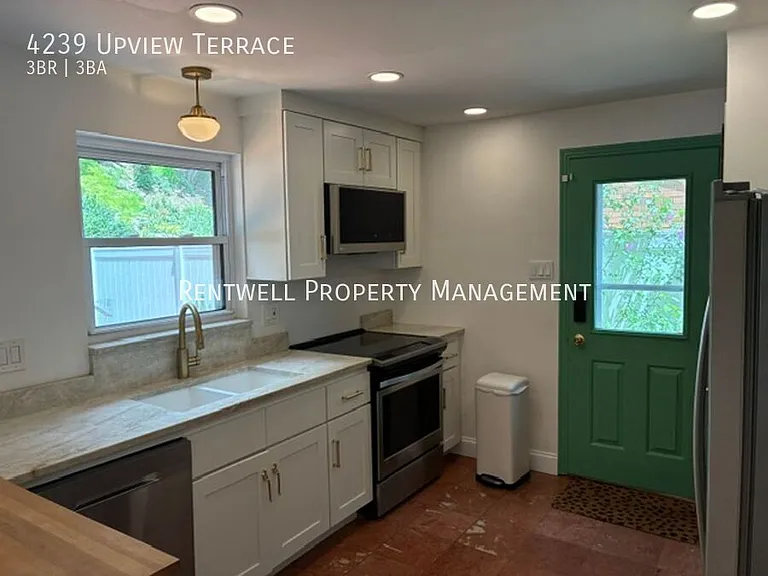 4239 Upview Ter — Photo 7