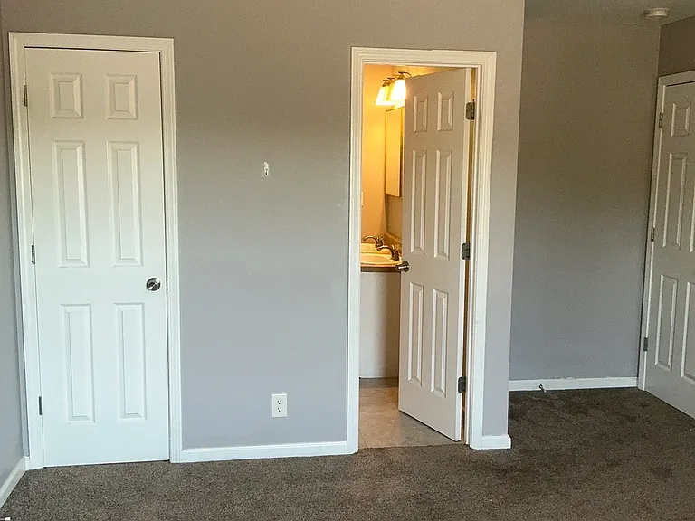 264 Senator Dr — Photo 3