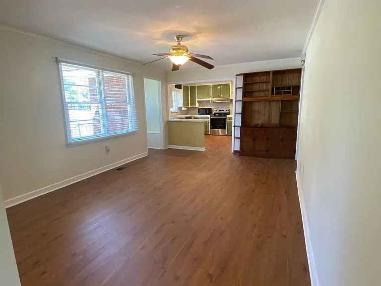 297 Macon Ave — Photo 8