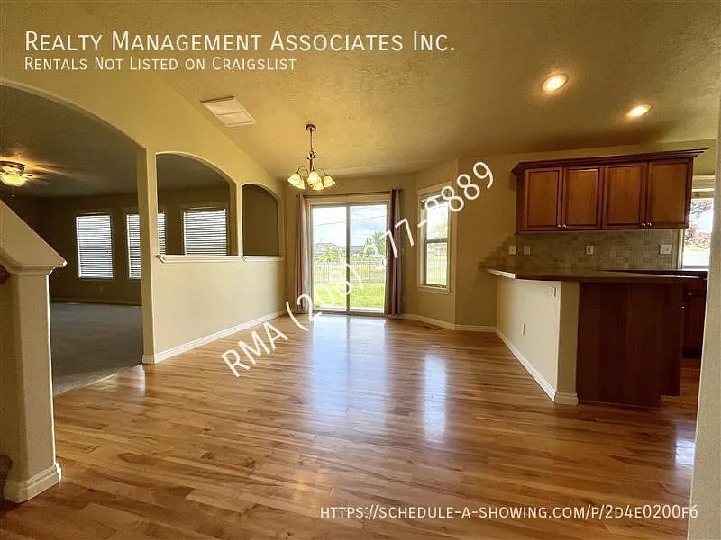 Welcome home to this wonderful property located in the coveted Tuscany Subdivision! — Photo 3