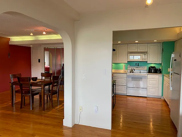 1731 Beacon St #711 — Photo 4