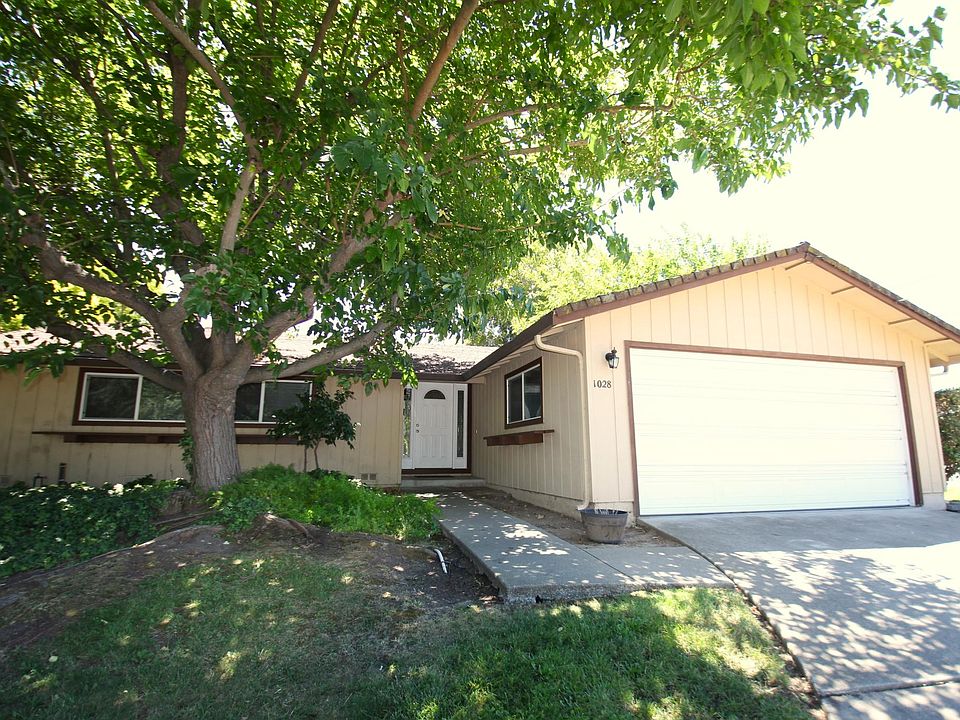 1st image of 1028 Palisade Dr