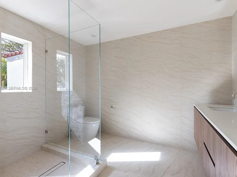 2850 Sheridan Ave — Photo 20