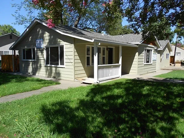 **Summer 2027 - Reserve Now** Great home near downtown with Beautiful upgrades! — Photo 2