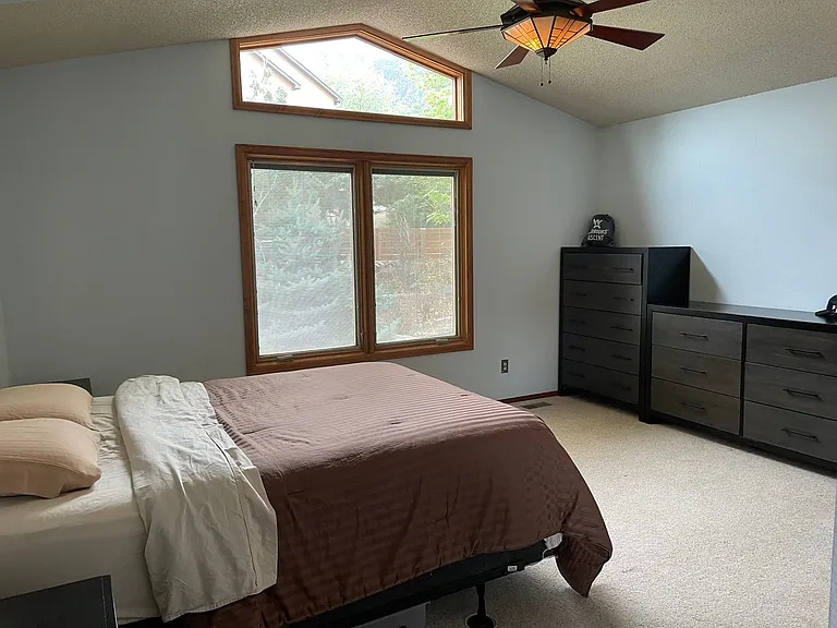 5045 Broadmoor Bluffs Dr — Photo 5