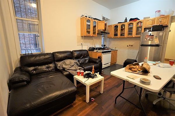 1st image of 135 E 2nd St #1