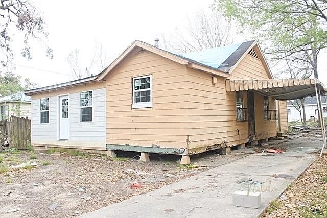 1st image of 2307 Rose St