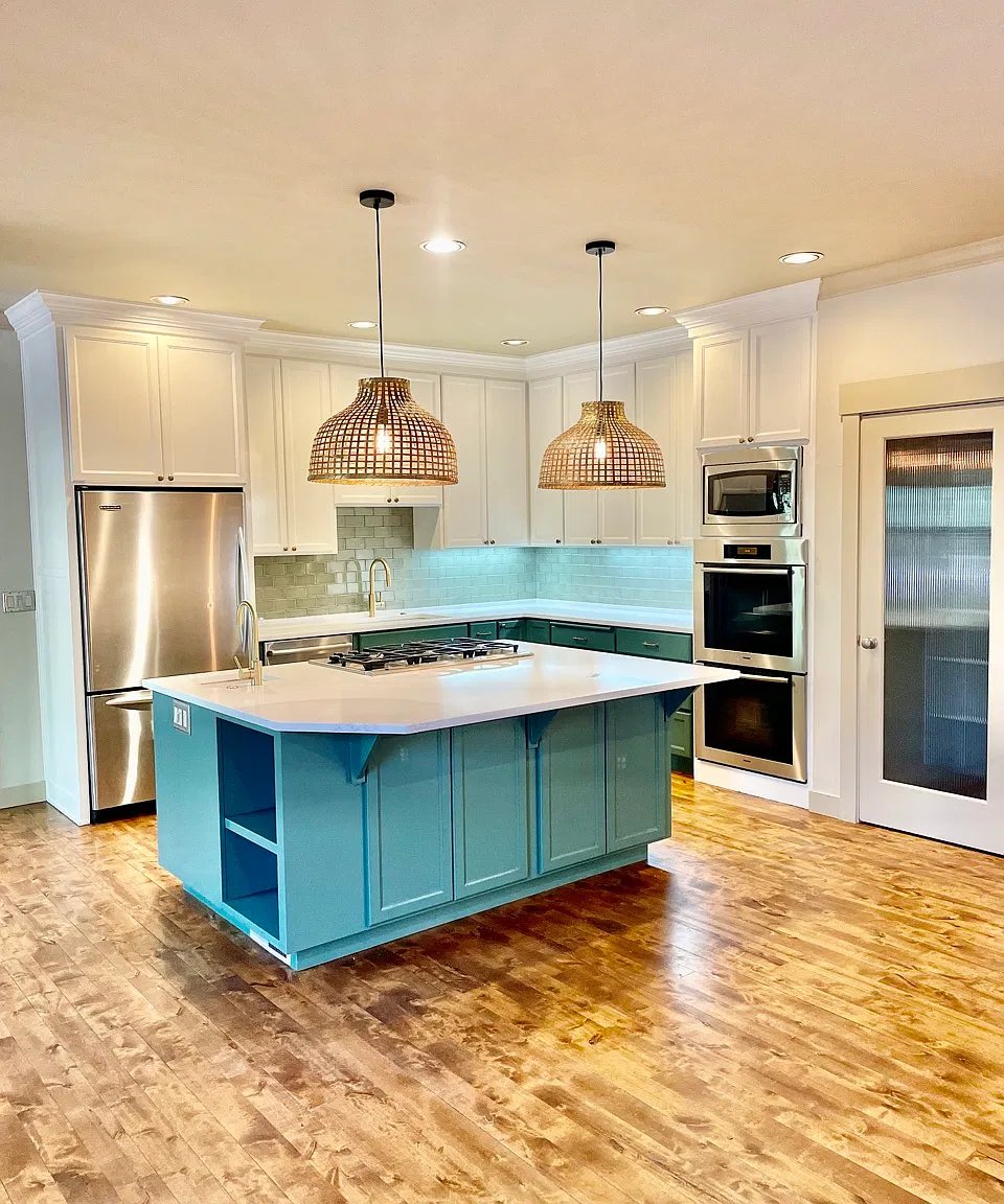 Spacious Westside Bend Home — Photo 3