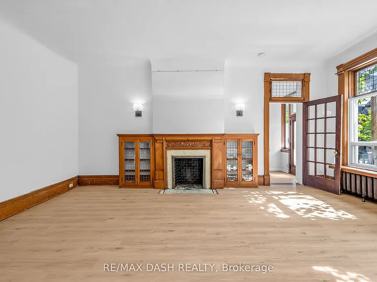 665 Huron St — Photo 14