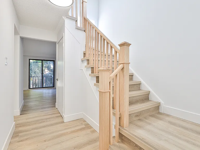 207 Scarborough Golf Club Rd — Photo 10