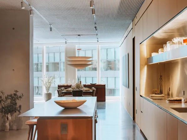 100 East 53rd Street image 7 of 24