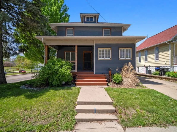 515 S Clayton St, Bloomington, IL 61701