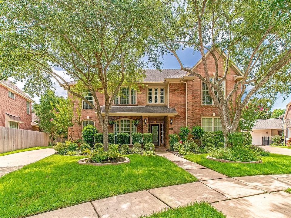 1st image of 815 Epperson Way Ct
