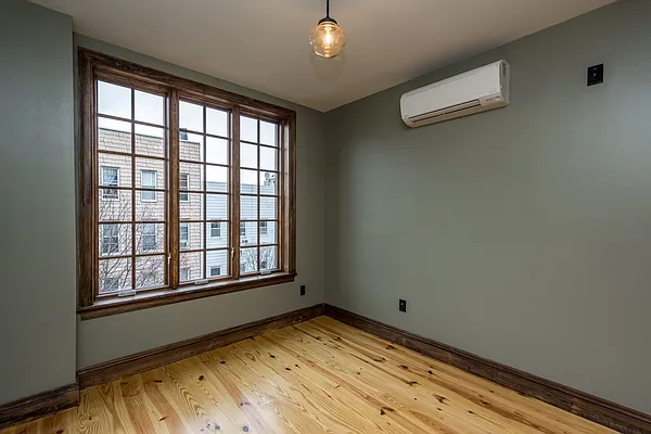 Rented by Nooklyn NYC LLC | media 22