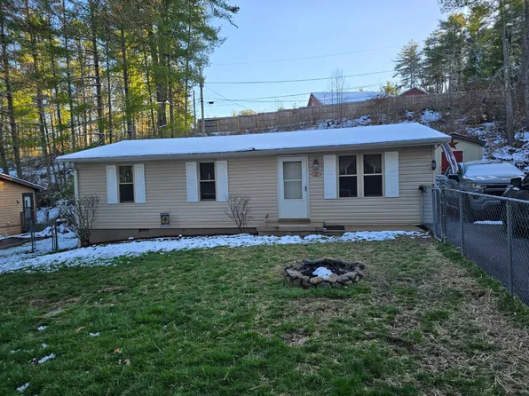 107 Pine Cove Dr, Beckley, WV 25801