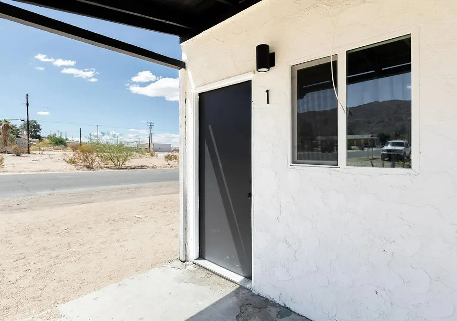 6563 Oasis Ave. — Photo 2
