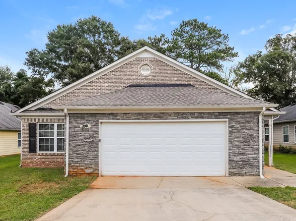 10976 Big Sky Dr, Hampton, GA 30228