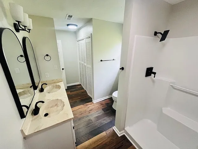 204 Brookshore Ave — Photo 9