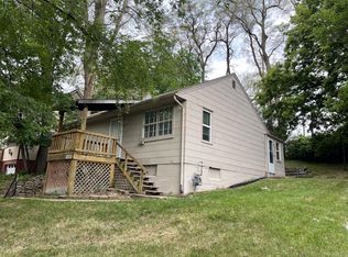 5122 N 37th St, Omaha, NE 68111