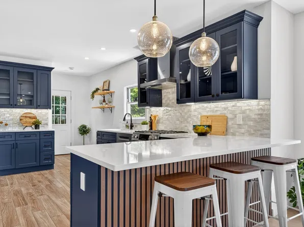 19 High St #2, Somerville, MA 02144