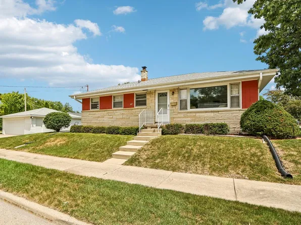 601 Western AVENUE, Waukesha, WI 53188