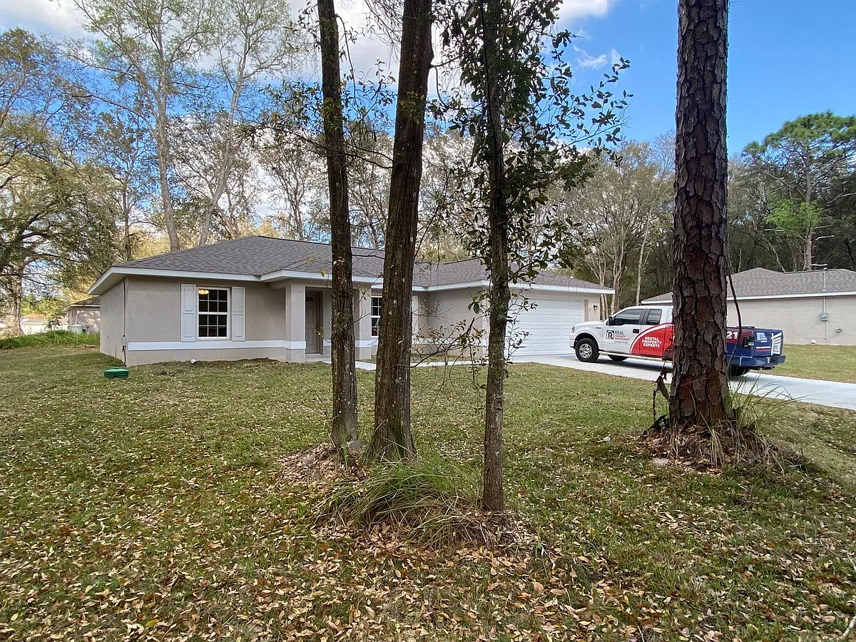 Building Photo - 13 Redwood Trace Ln