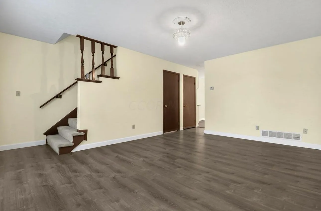 2 bed, 1.5 bath, 1249 sqft, $1,500 — Photo 4