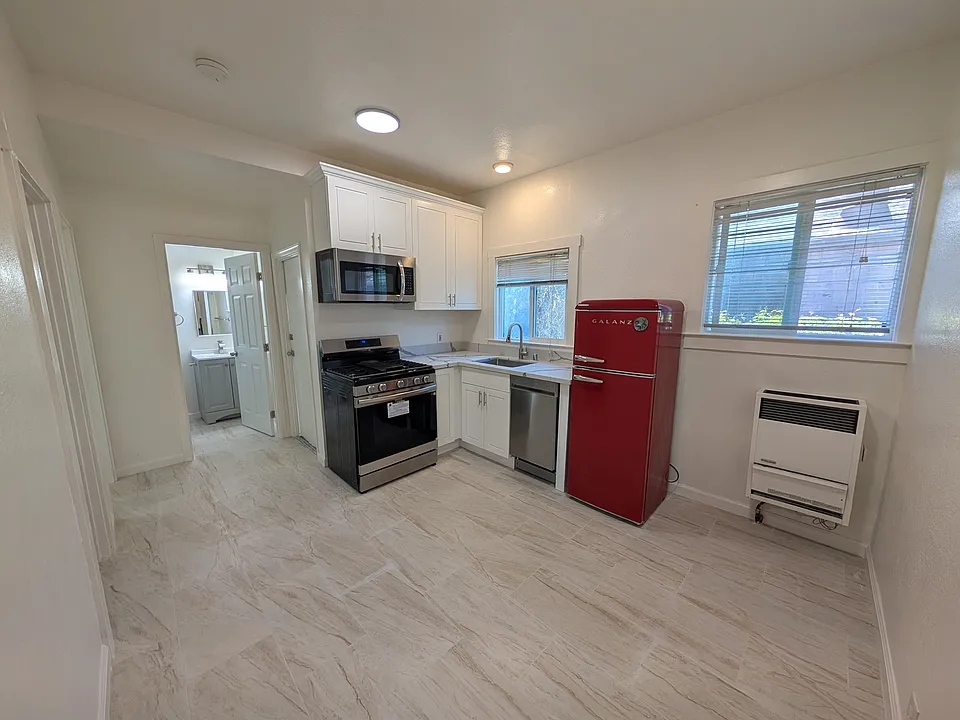 1205 Peralta Ave #4