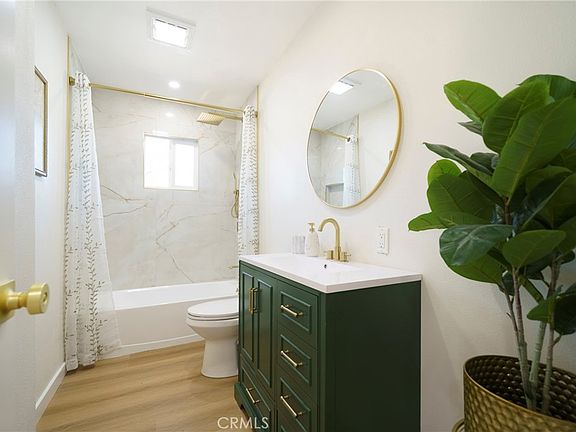 5th image of 10337 Pendleton St